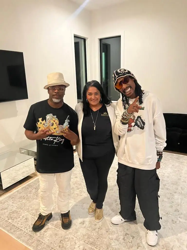 Vee with Yin Yang Twins