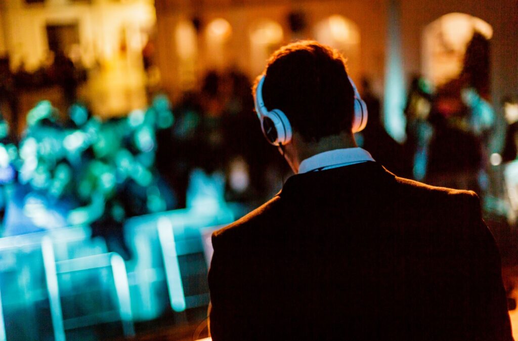 wedding dj